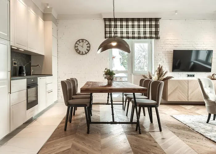 Appartement Kasprusie 39 *