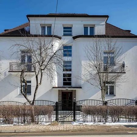 Kasprusie 39 *