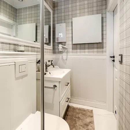 Appartement Kasprusie 39 *